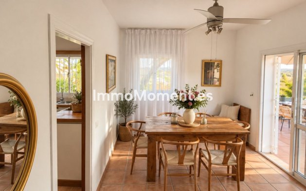 Resale - Country house - Inland  - Alhaurín de la Torre