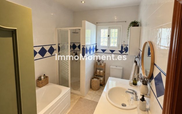 Resale - Country house - Inland  - Alhaurín de la Torre
