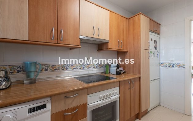 Resale - Apartment - Marbella - Elviria
