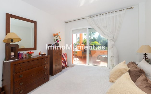 Resale - Apartment - Marbella - Elviria