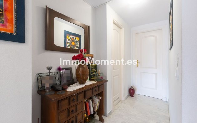 Resale - Apartment - Marbella - Elviria