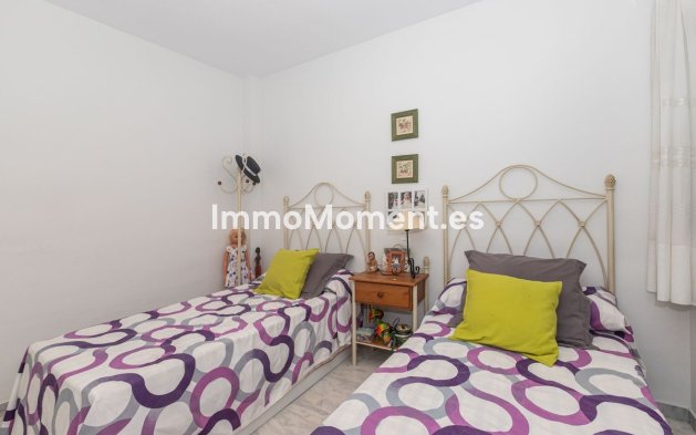 Resale - Apartment - Marbella - Elviria