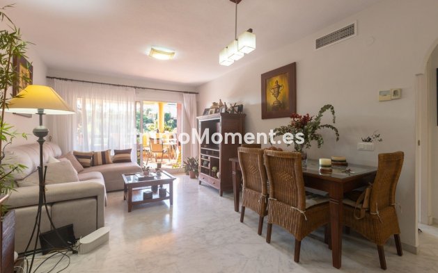 Resale - Apartment - Marbella - Elviria