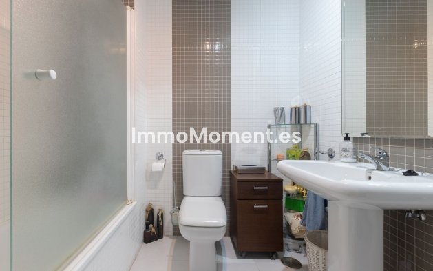 Resale - Apartment - Marbella - Elviria