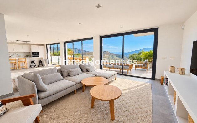 Bestaande woning - Vrijstaande villa - Marbella - La Mairena