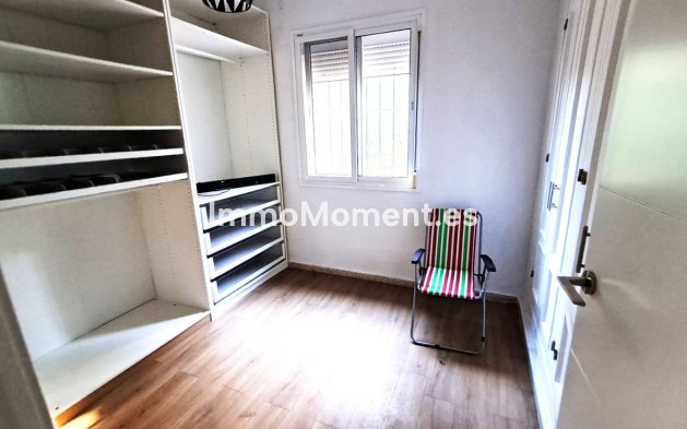 Resale - Detached villa - Estepona - Estepona Centro