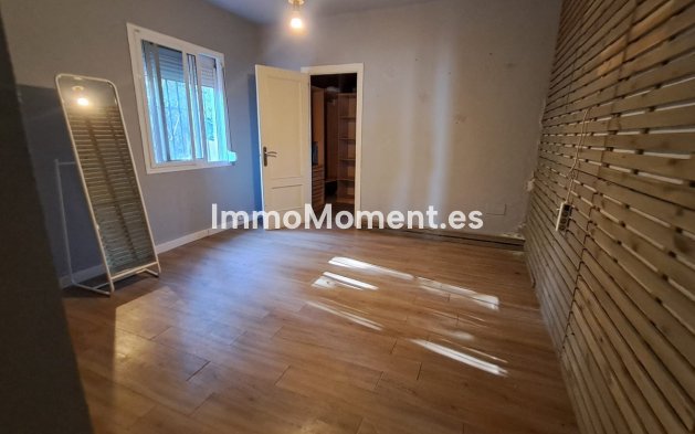 Resale - Detached villa - Estepona - Estepona Centro