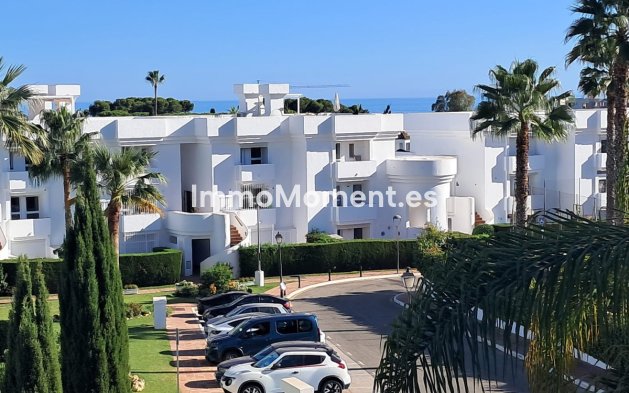 Resale - Detached villa - Estepona - Estepona Centro