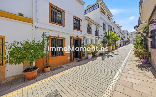 Wiederverkauf - Reihenhaus - Estepona  - Estepona Centro
