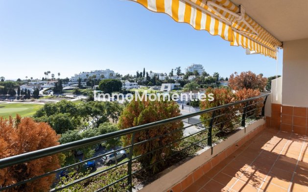 Resale - Apartment - Marbella - Guadalmina Alta