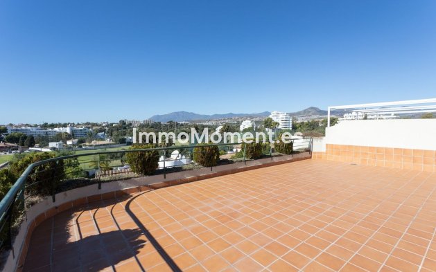 Resale - Apartment - Marbella - Guadalmina Alta
