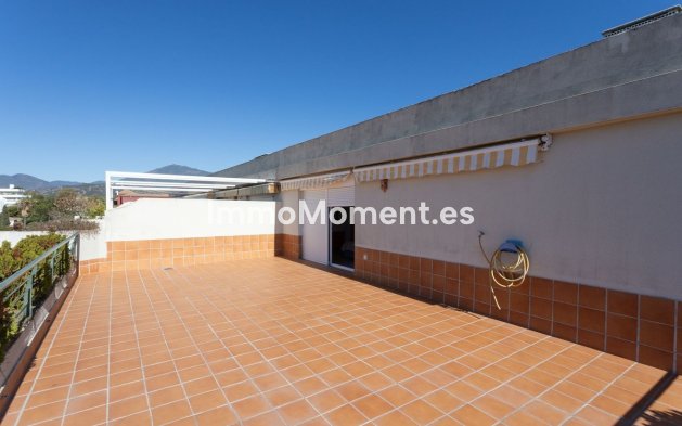 Resale - Apartment - Marbella - Guadalmina Alta