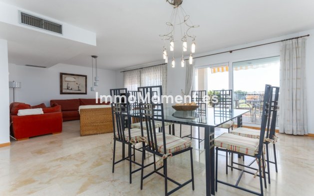 Resale - Apartment - Marbella - Guadalmina Alta