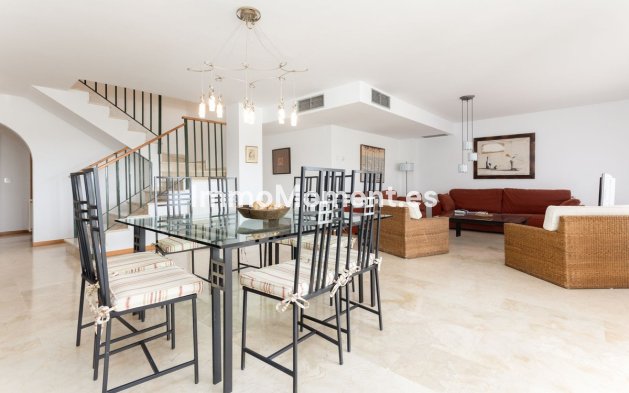 Resale - Apartment - Marbella - Guadalmina Alta