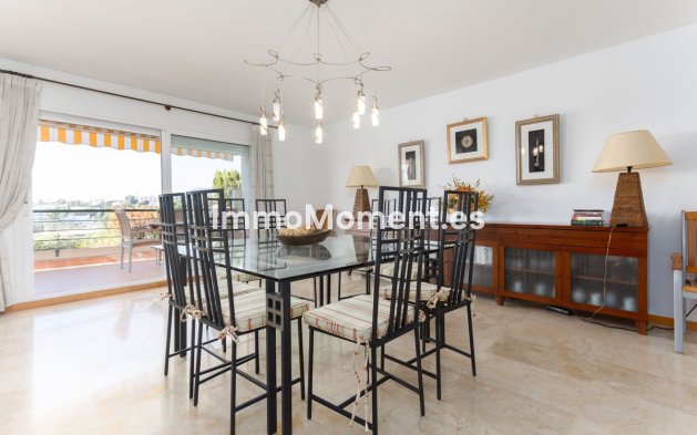 Resale - Apartment - Marbella - Guadalmina Alta