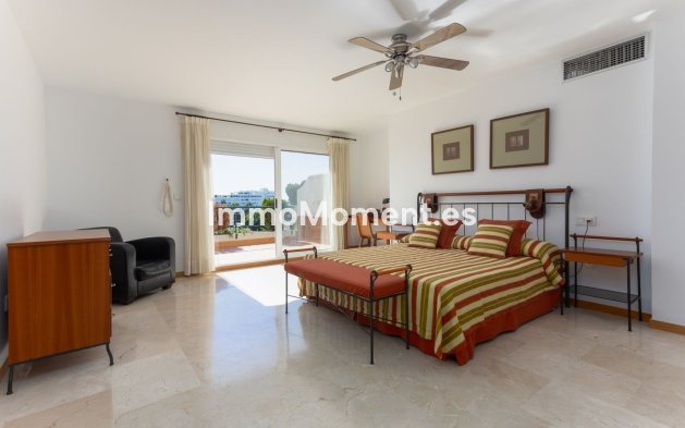 Resale - Apartment - Marbella - Guadalmina Alta