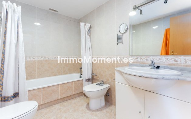 Resale - Apartment - Marbella - Guadalmina Alta