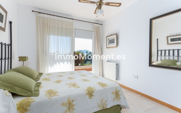 Resale - Apartment - Marbella - Guadalmina Alta