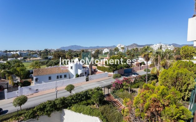 Resale - Apartment - Marbella - Guadalmina Alta