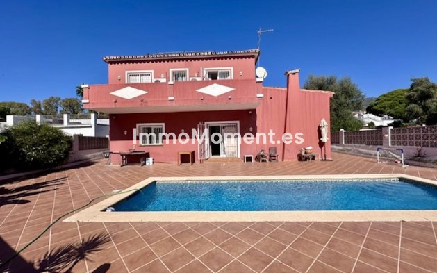 Wiederverkauf - Freistehende Villa - Marbella - Marbella Centro