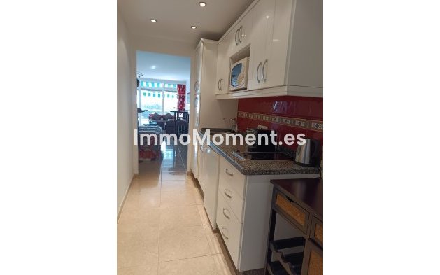 Resale - Apartment - Estepona - Estepona Centro