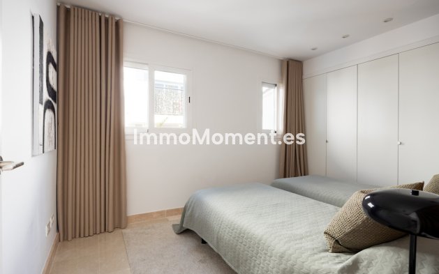 Resale - Apartment - Benahavís - Benahavís Centro