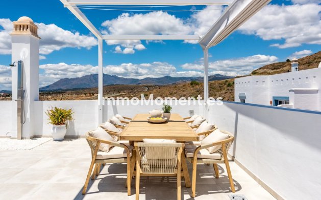Resale - Apartment - Benahavís - Benahavís Centro