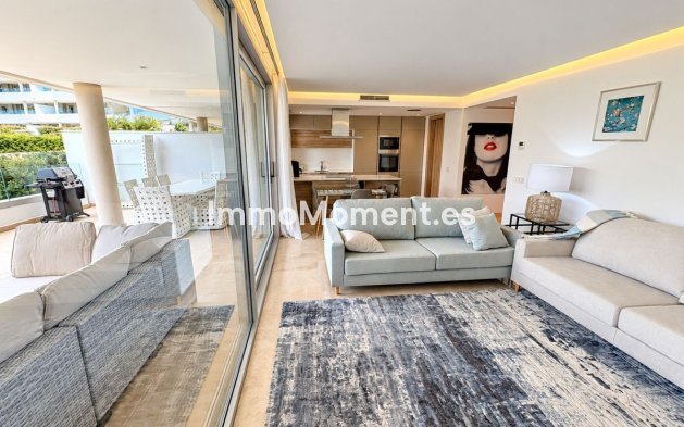 Resale - Apartment - Benahavís - Benahavís Centro