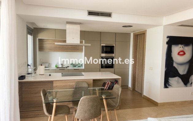 Resale - Apartment - Benahavís - Benahavís Centro