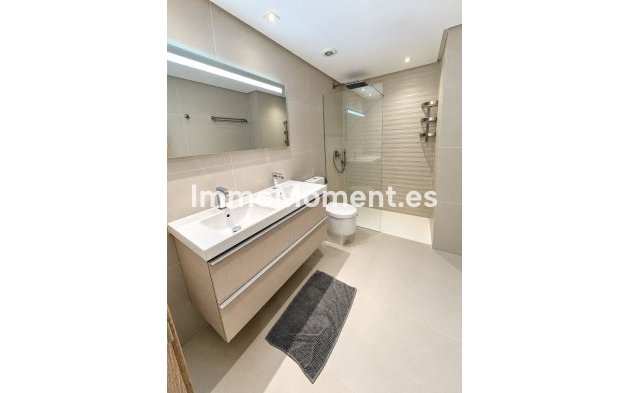 Resale - Apartment - Benahavís - Benahavís Centro