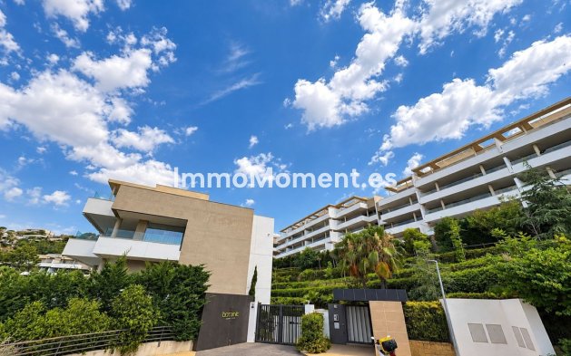 Resale - Apartment - Benahavís - Benahavís Centro