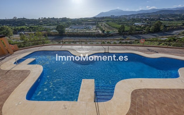 Resale - Apartment - Estepona - Cancelada