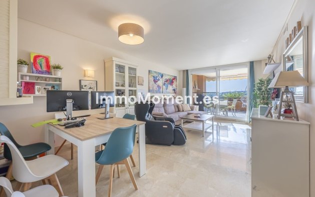 Resale - Apartment - Estepona - Cancelada