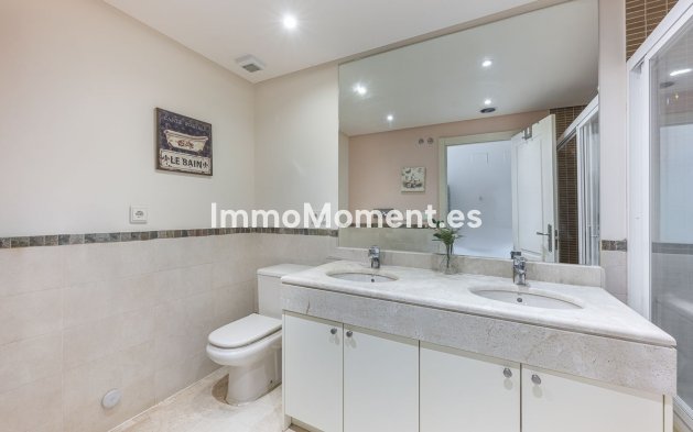 Resale - Apartment - Estepona - Cancelada