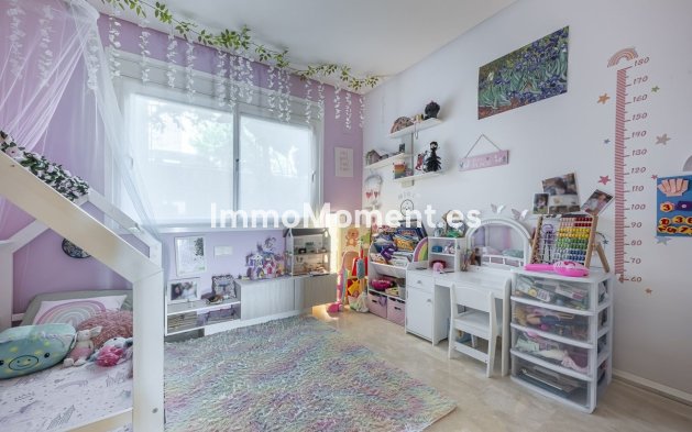 Resale - Apartment - Estepona - Cancelada