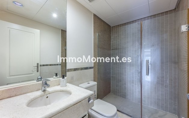 Resale - Apartment - Estepona - Cancelada