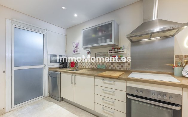 Resale - Apartment - Estepona - Cancelada