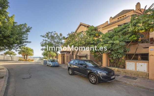 Resale - Apartment - Estepona - Cancelada