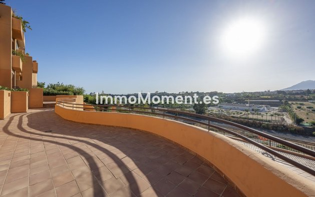 Resale - Apartment - Estepona - Cancelada