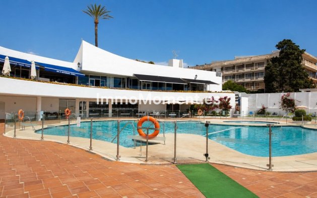 Bestaande woning - Vrijstaande villa - Estepona  - New Golden Mile