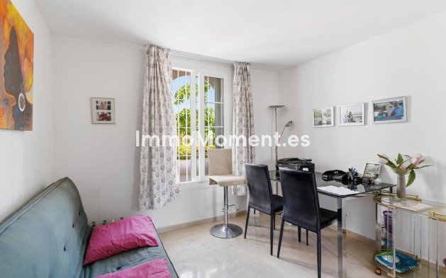 Revente - Appartement - Estepona  - Estepona Centro