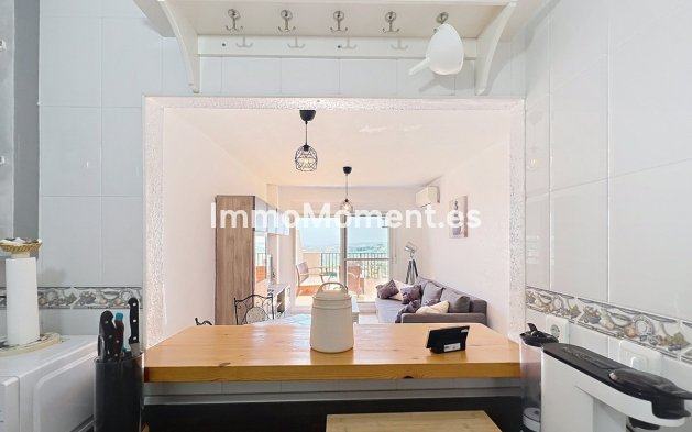 Resale - Apartment - Casares - Doña Julia