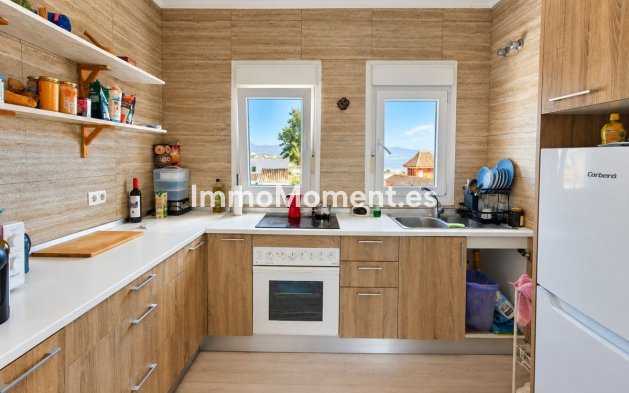 Resale - Apartment - Manilva - La Duquesa