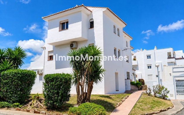 Resale - Apartment - Manilva - La Duquesa