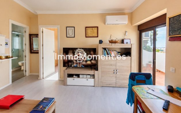 Resale - Apartment - Manilva - La Duquesa