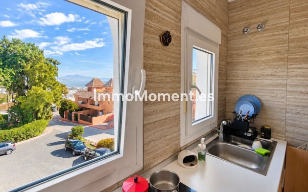 Resale - Apartment - Manilva - La Duquesa