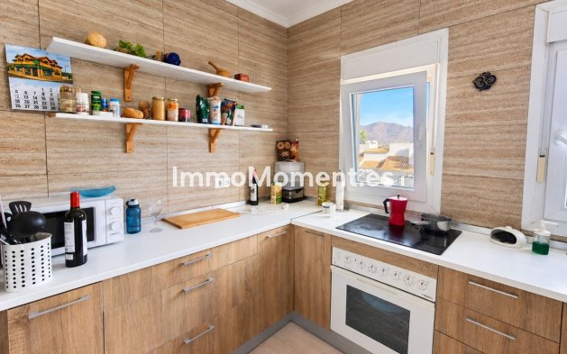 Resale - Apartment - Manilva - La Duquesa
