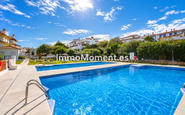 Resale - Apartment - Manilva - La Duquesa