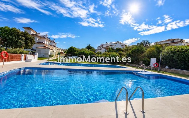 Resale - Apartment - Manilva - La Duquesa