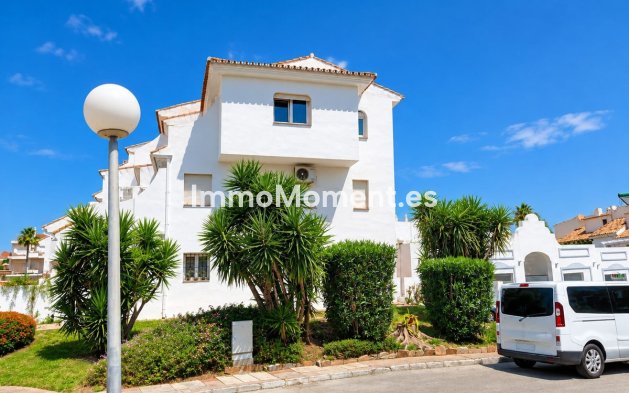 Resale - Apartment - Manilva - La Duquesa